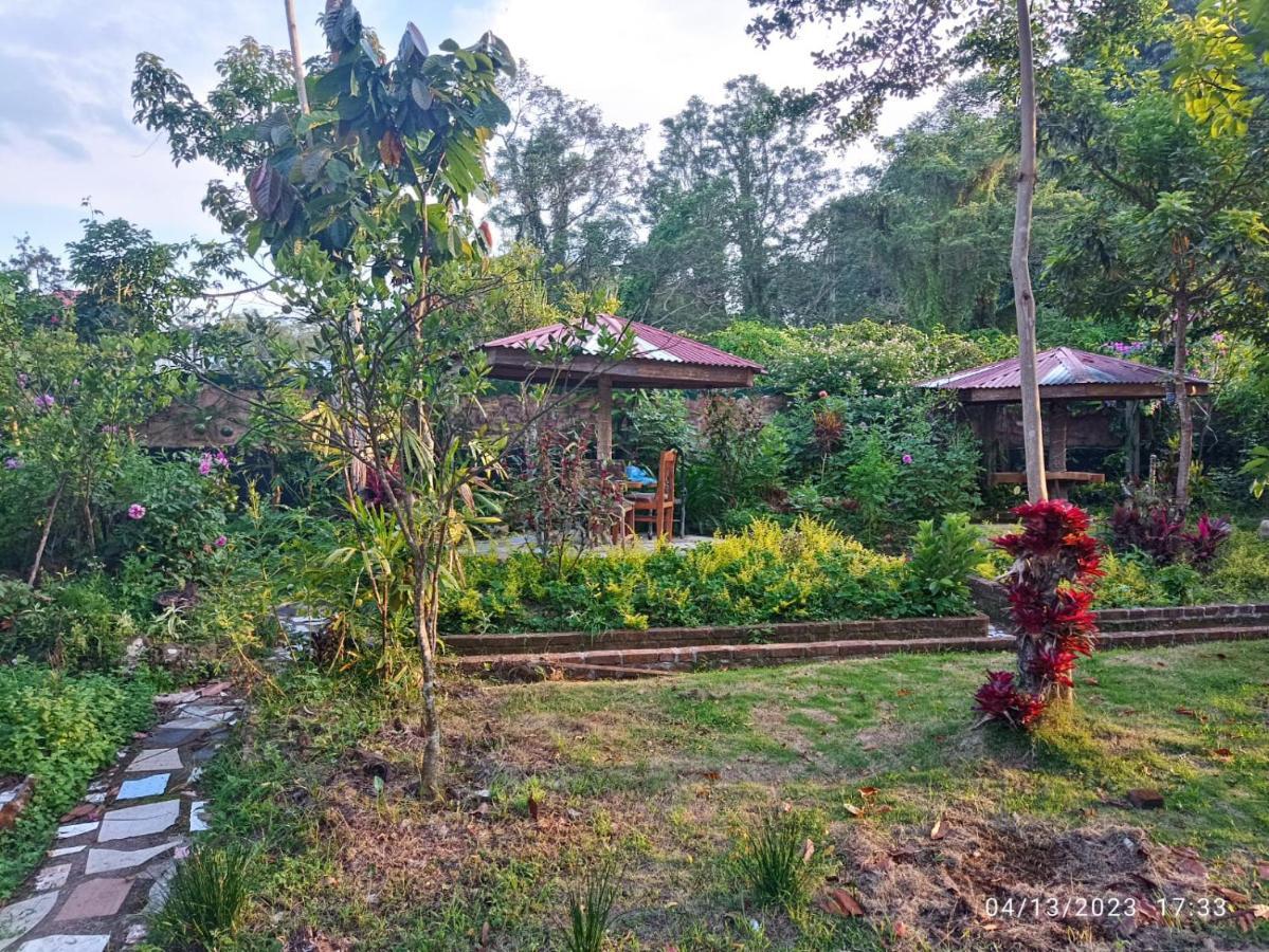 Gabelo Guest House Bukittinggi Bagian luar foto