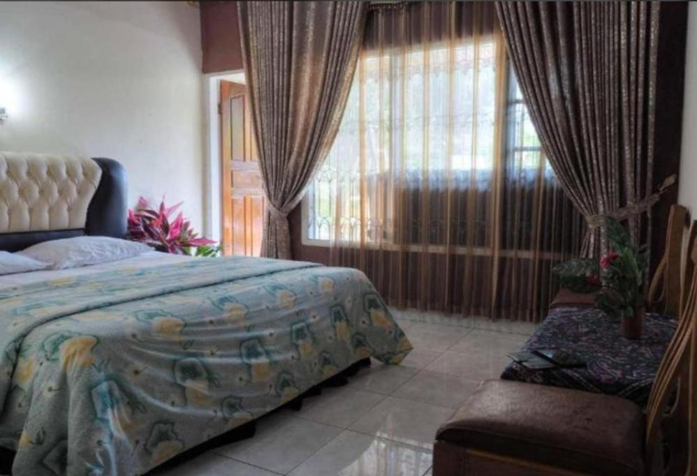 Gabelo Guest House Bukittinggi Bagian luar foto